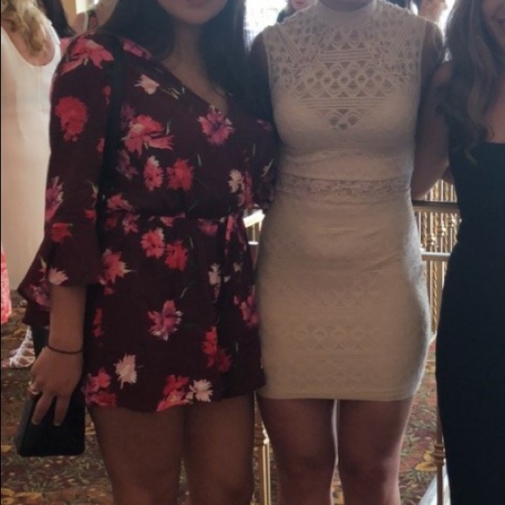 Windsor Sleevless Lace Mini Dress